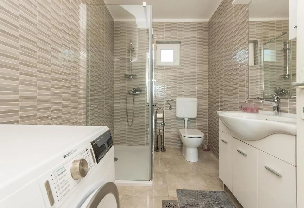 Poolincluded - Holiday Home Maslina Lisane Ostrovicke