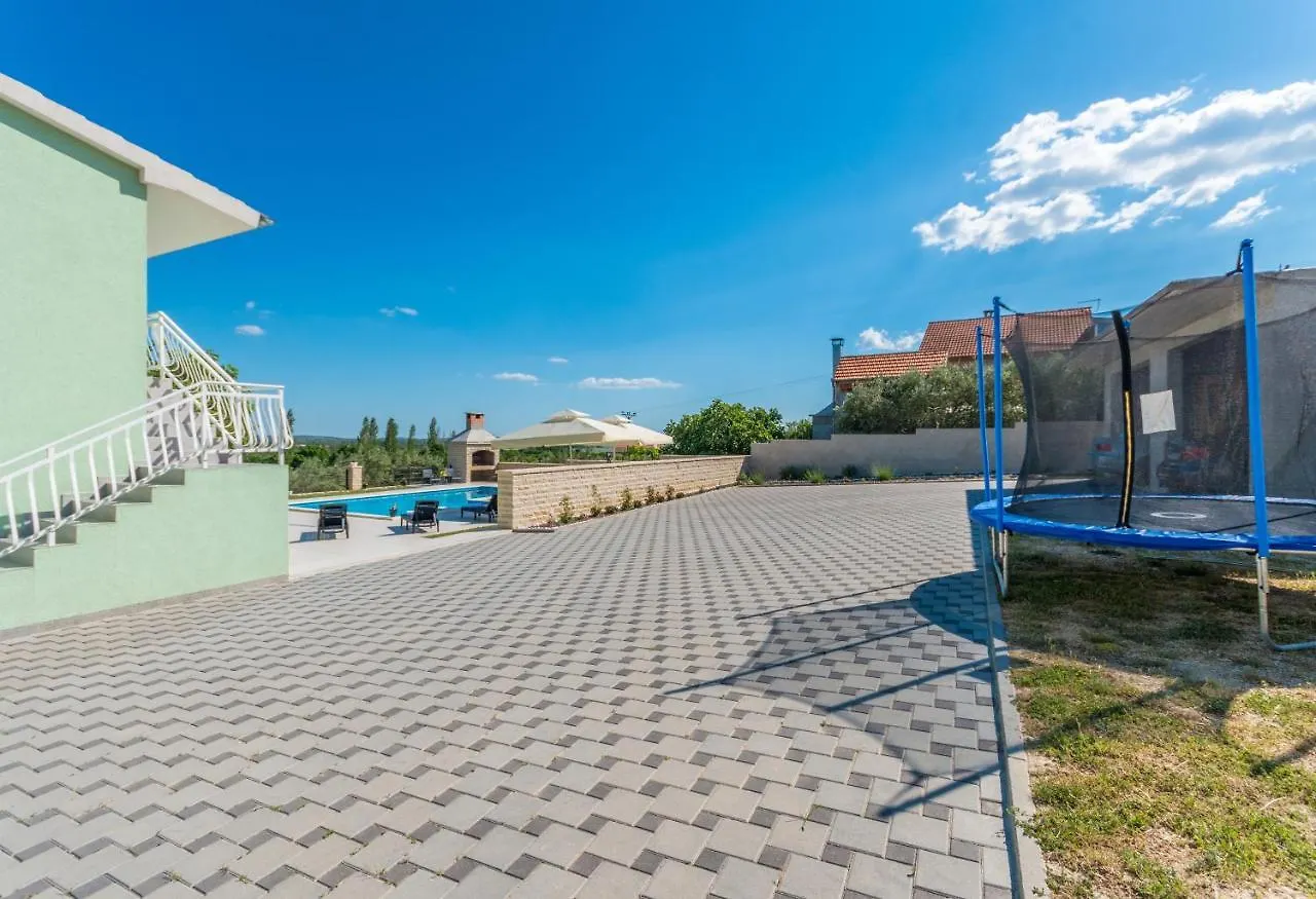 Poolincluded - Holiday Home Maslina Lisane Ostrovicke